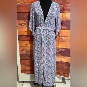 Vince Camuto: Mystic Blooms Sheer Elastic Waist Kimono